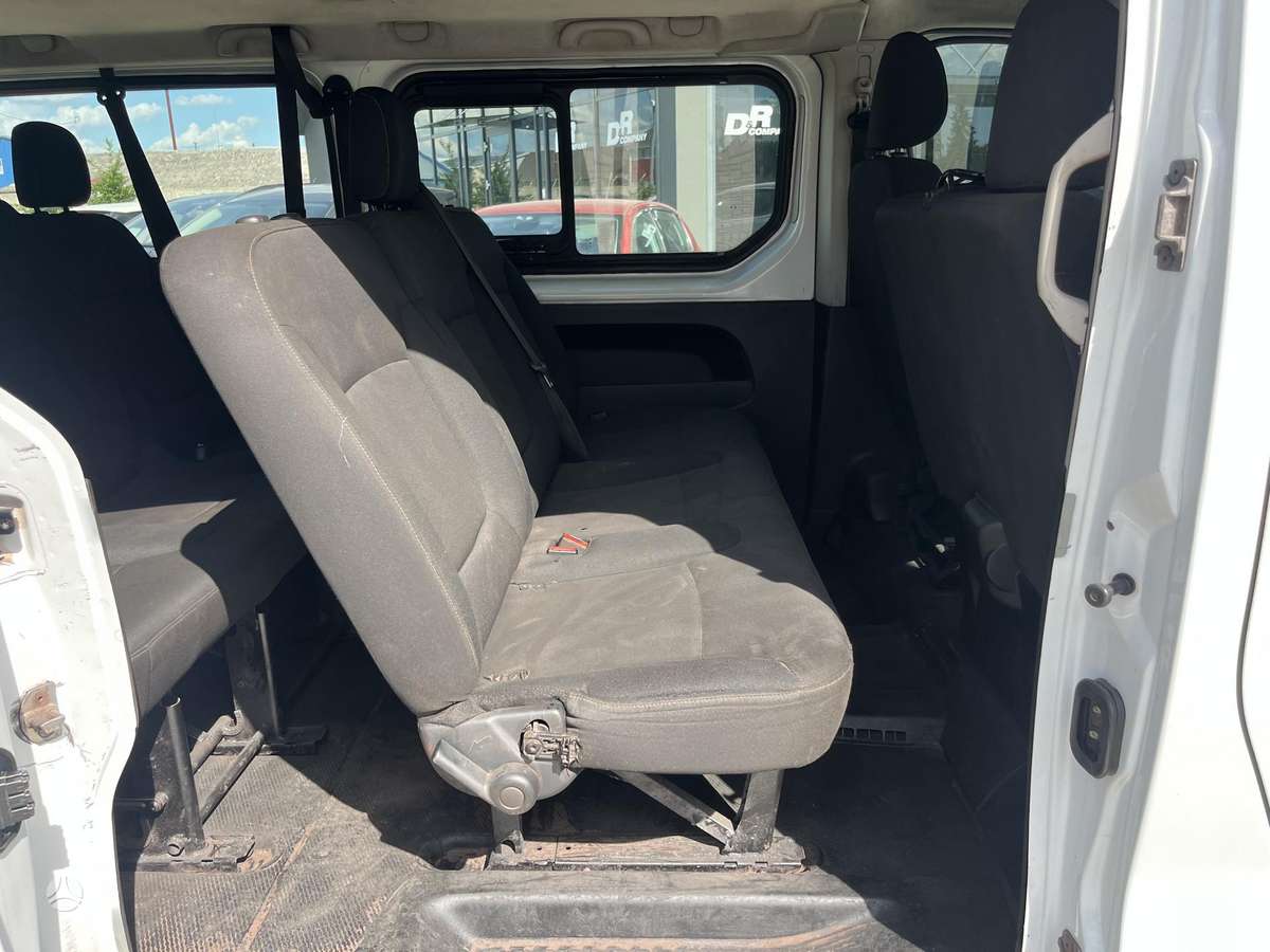 Renault Trafic - 11