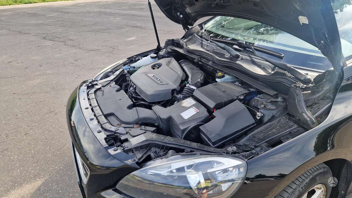 Volvo V40, 1.6 l., Хэтчбек