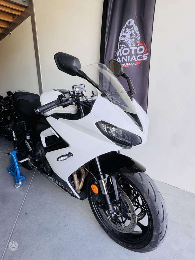 Triumph Daytona 660cc, спортбайки / superbikes