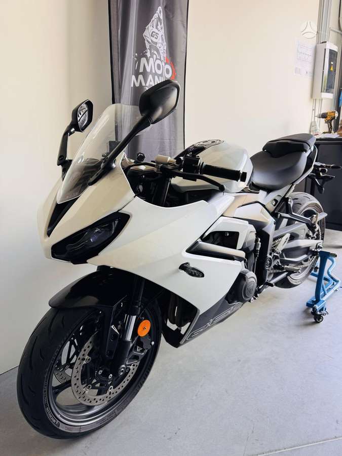 Triumph Daytona 660cc, superbikes