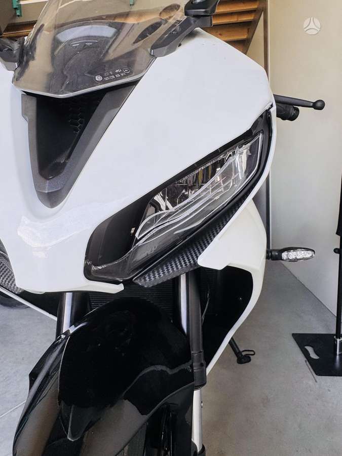 Triumph Daytona 660cc, спортбайки / superbikes