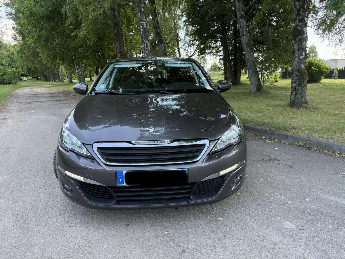 Peugeot 308, 1.2 l., hatchback
