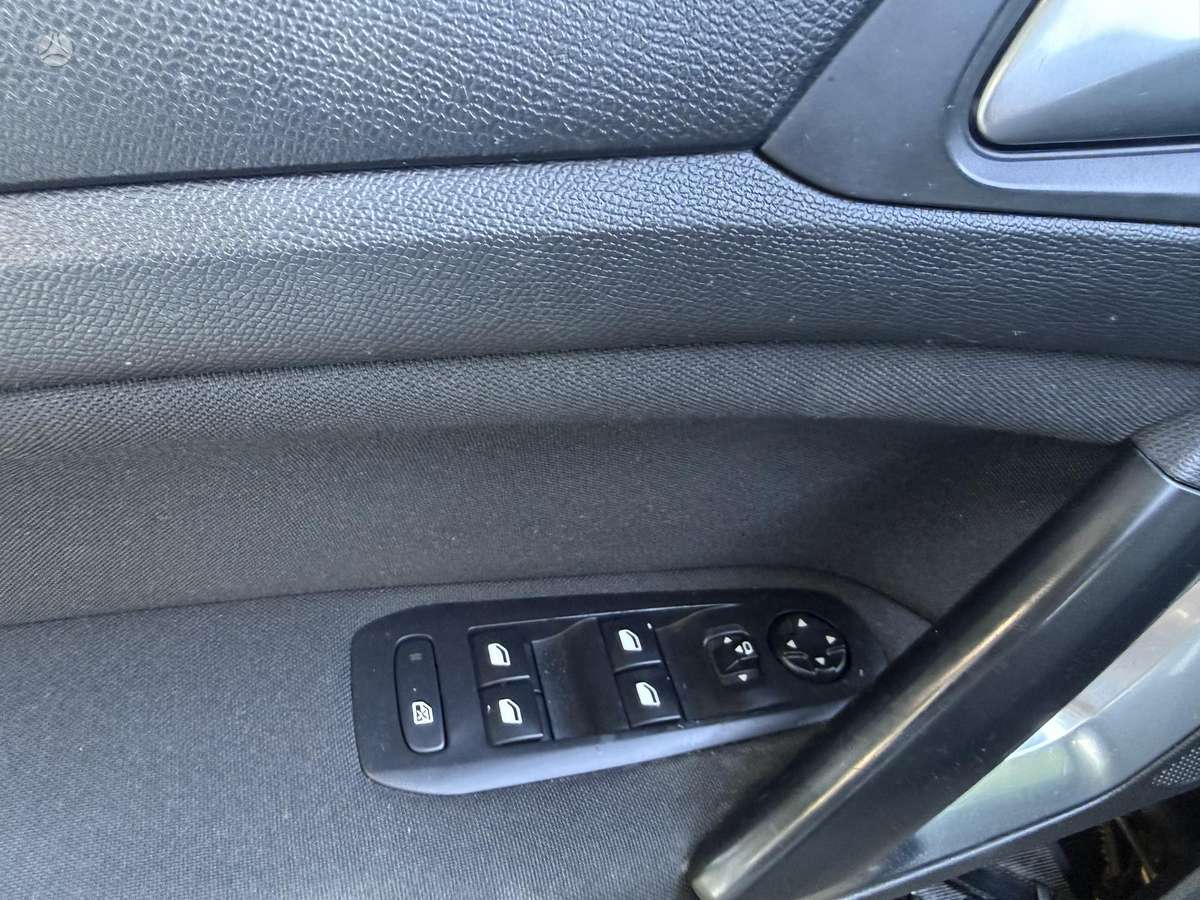 Peugeot 308, 1.2 l., hatchback
