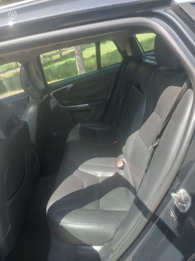 Volvo V60, 2.0 l., Универсал