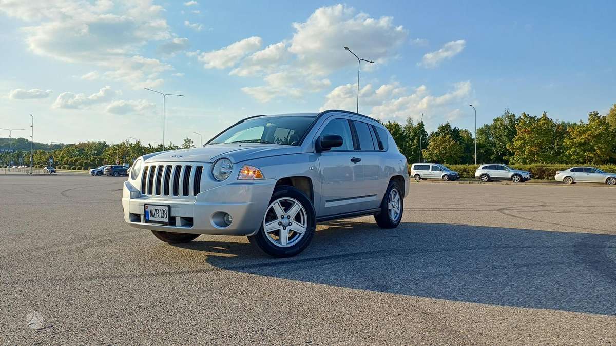 Jeep Compass, 2.4 l., off-road / crossover