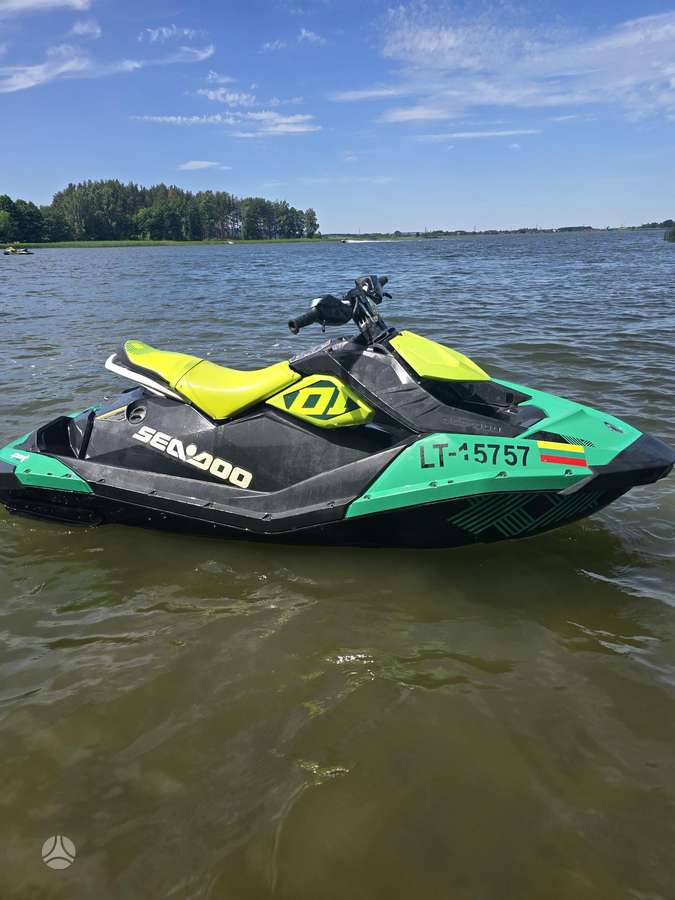 Sea-Doo Trix, jet skis