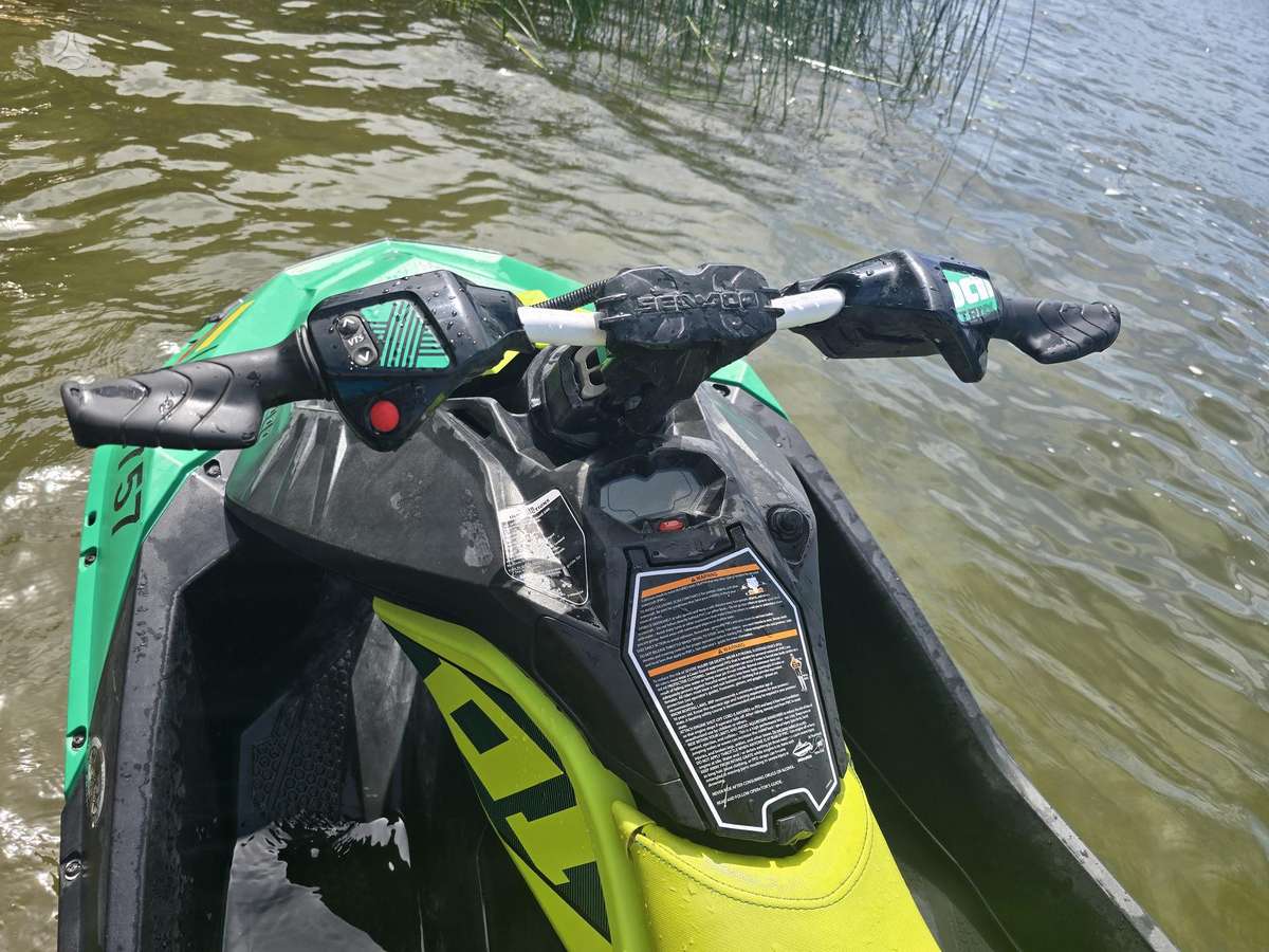 Sea-Doo Trix, jet skis