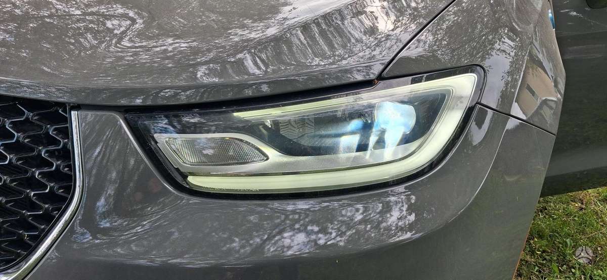 Chrysler Pacifica фары