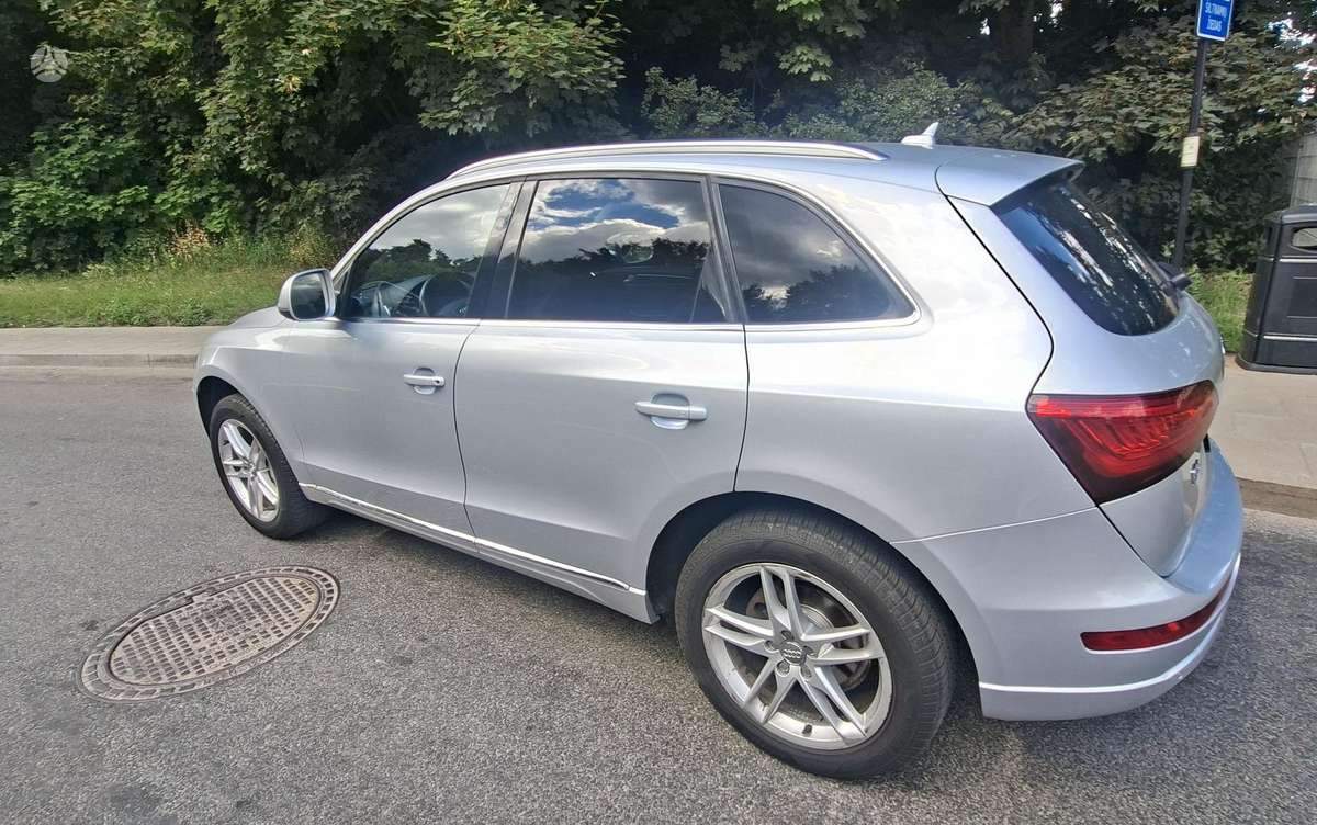 Audi Q5, 2.0 l., Внедорожник / Кроссовер