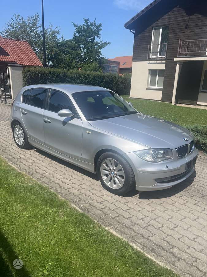 BMW 120, 2.0 l., hatchback