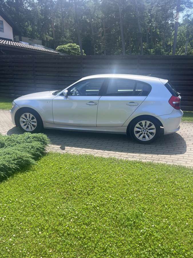 BMW 120, 2.0 l., hatchback