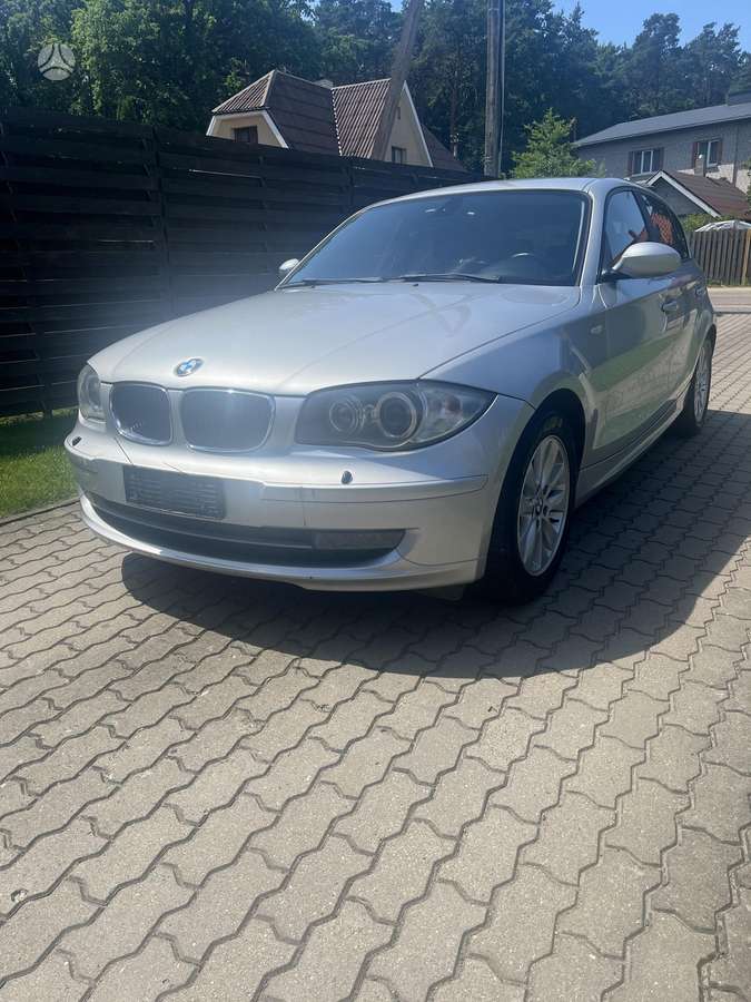 BMW 120, 2.0 l., hatchback