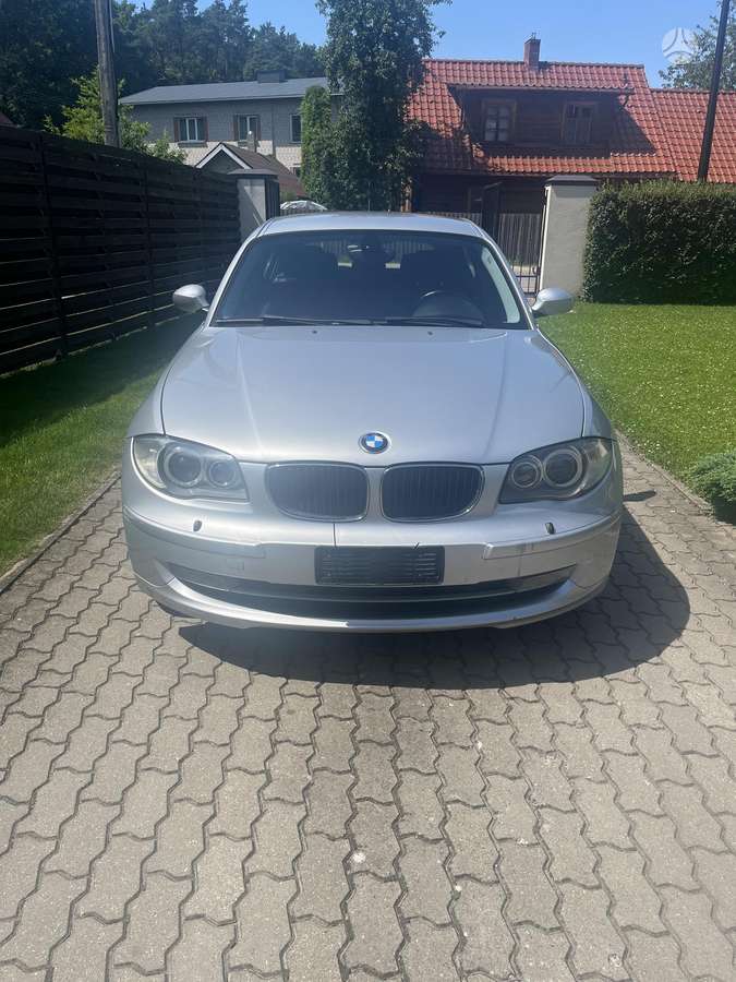 BMW 120, 2.0 l., hatchback