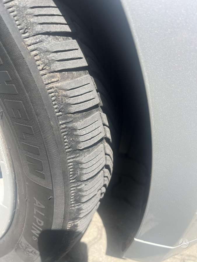 BMW 120, 2.0 l., hatchback
