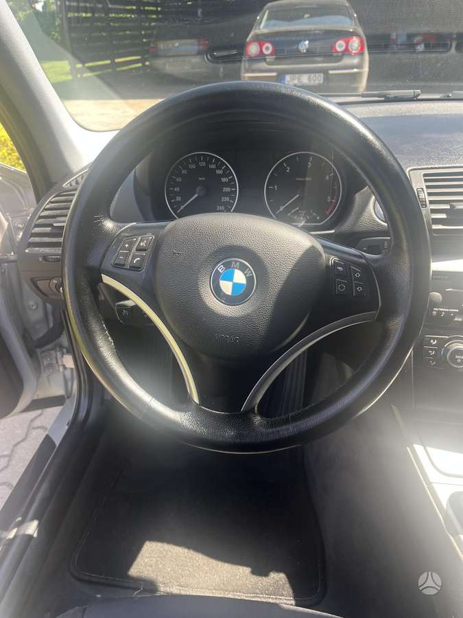 BMW 120, 2.0 l., hatchback
