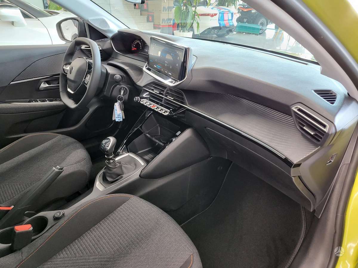 Peugeot 208 - 11