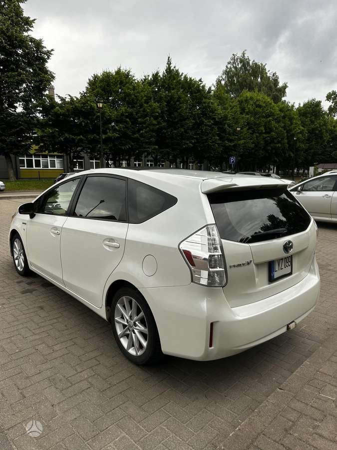 Toyota Prius+ - 4