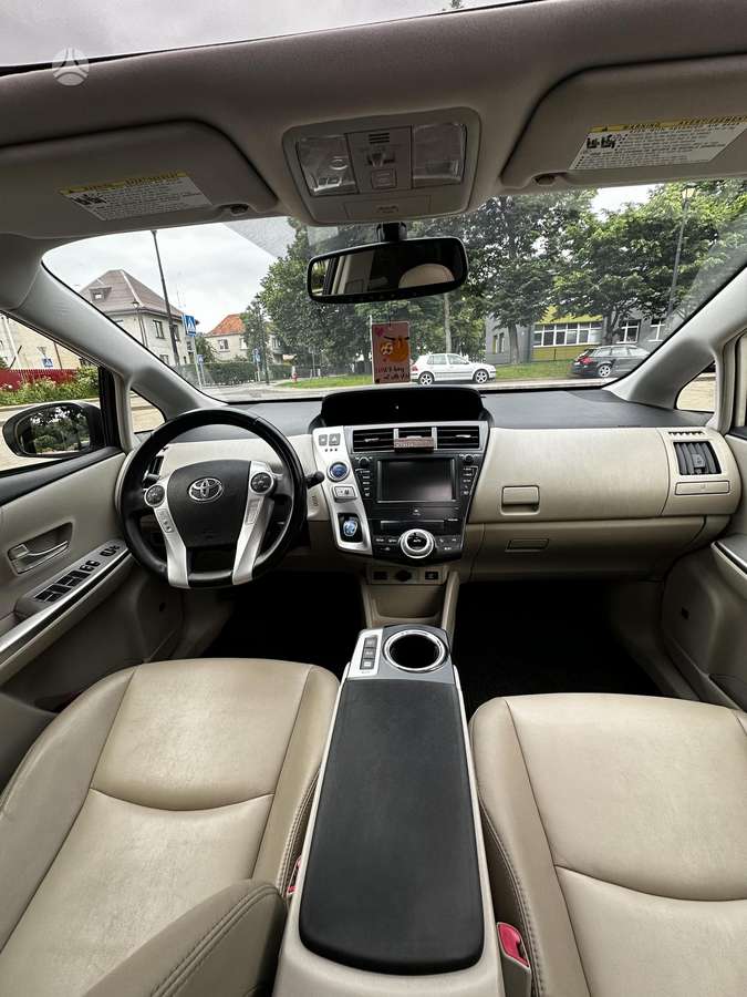 Toyota Prius+ - 6
