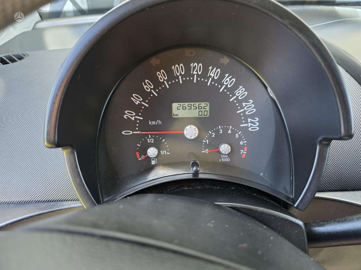 Volkswagen Beetle, 1.6 l., hatchback