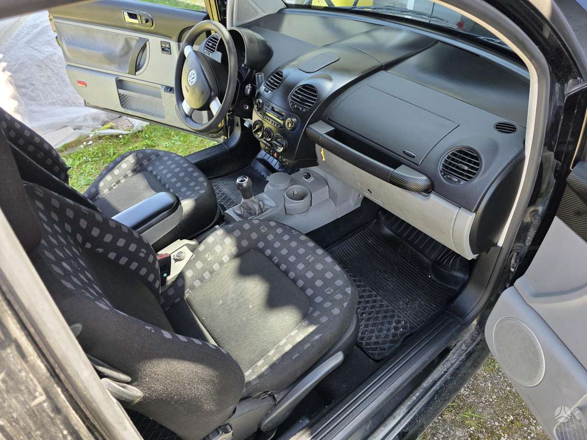 Volkswagen Beetle, 1.6 l., hatchback