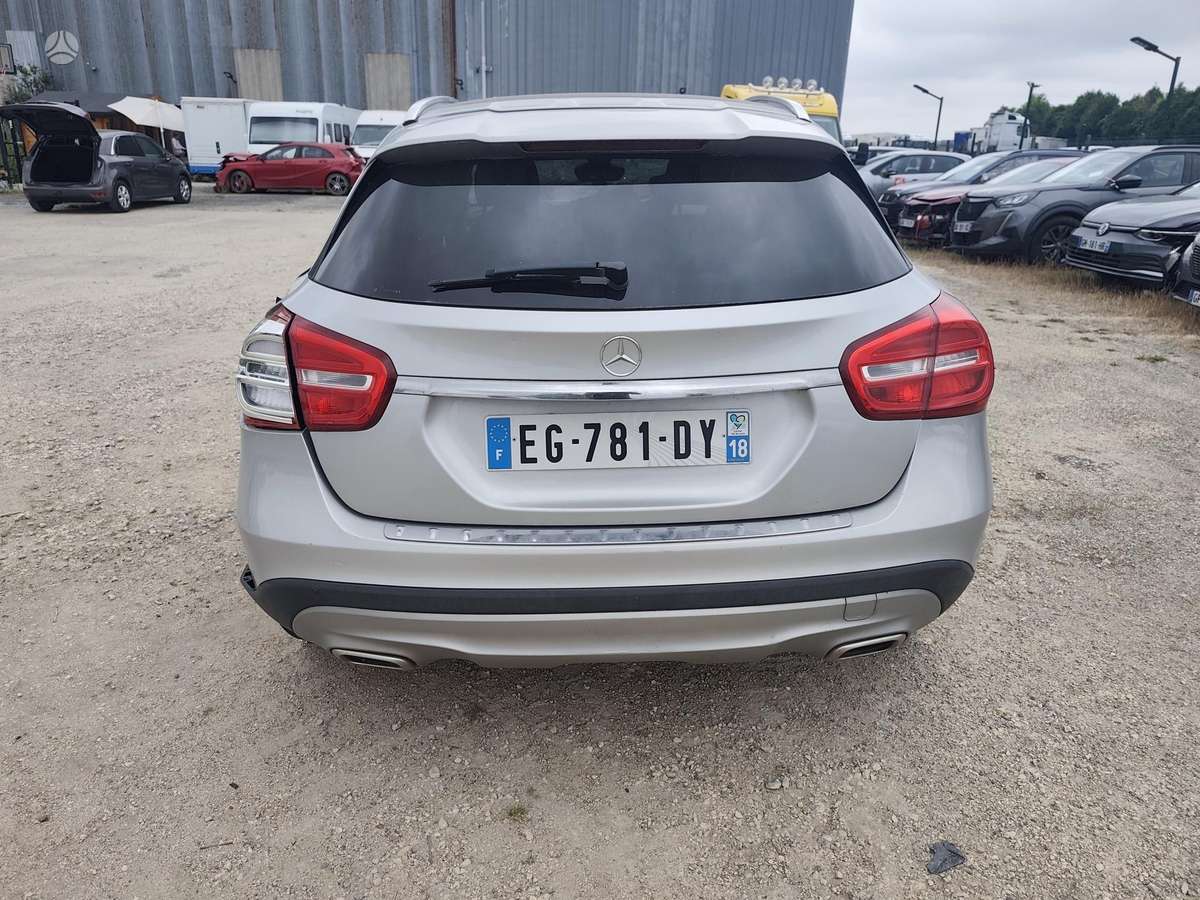Mercedes-Benz GLA220 kėbulo dalys