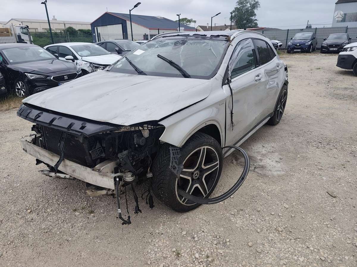 Mercedes-Benz GLA220 kėbulo dalys