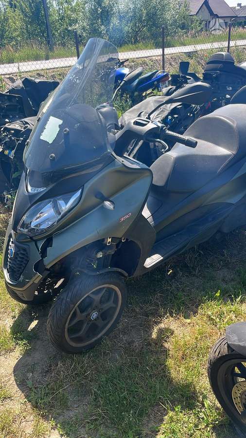 Piaggio MP3, trikes