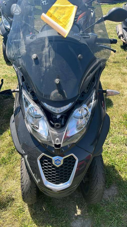 Piaggio MP3, triračiai