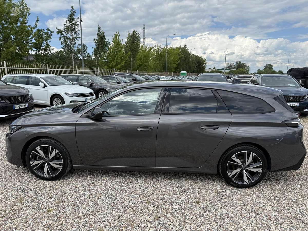 Peugeot 308 - 8