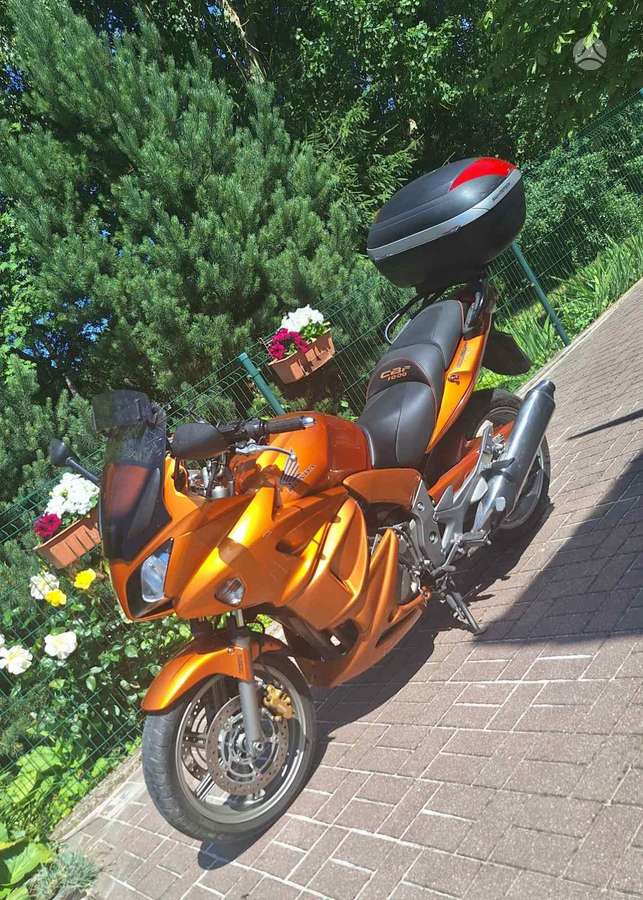 Honda CBF, kruīza / touring
