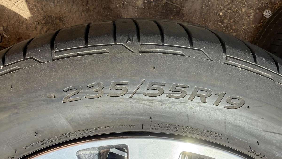 Audi Q4 etron, light alloy, R19