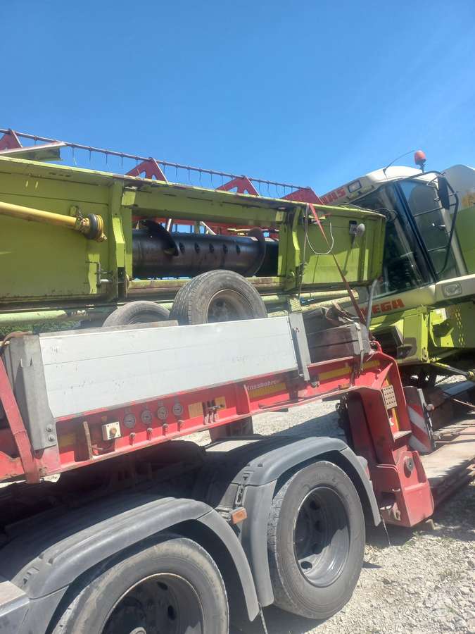 Claas MEGA-202, kombainai