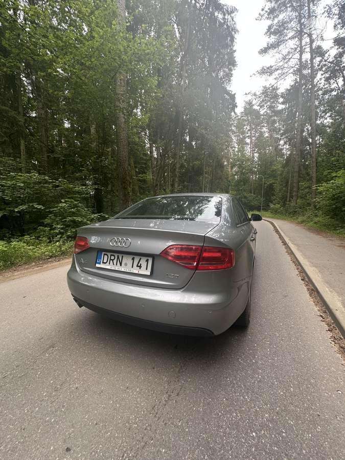 Audi A4, 1.8 l., Седан