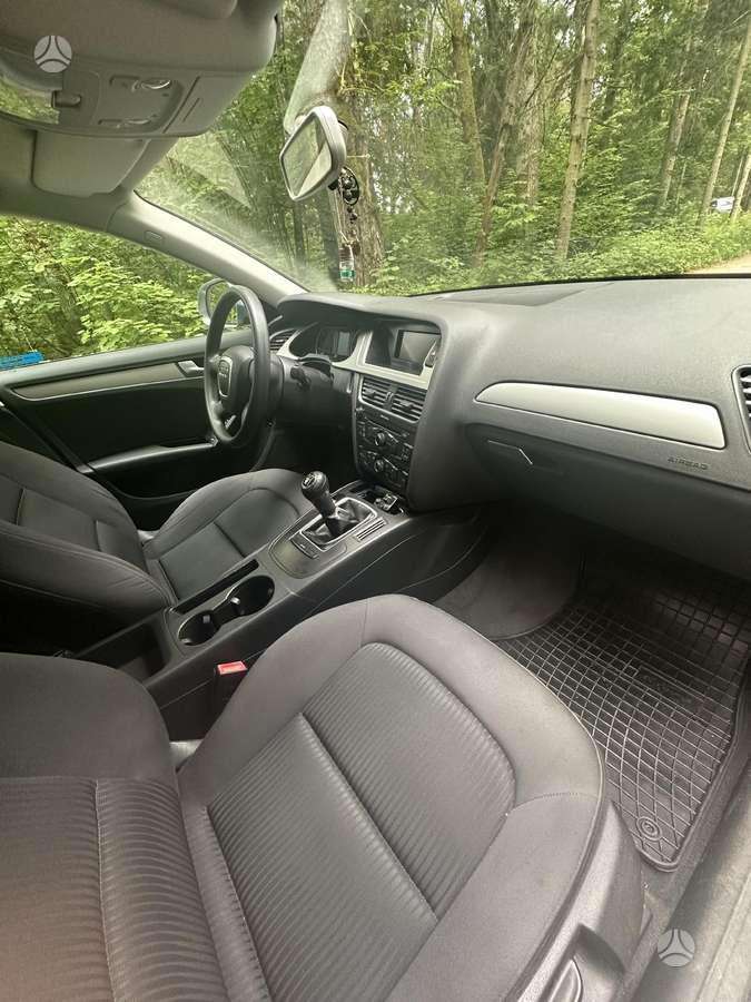 Audi A4, 1.8 l., Седан