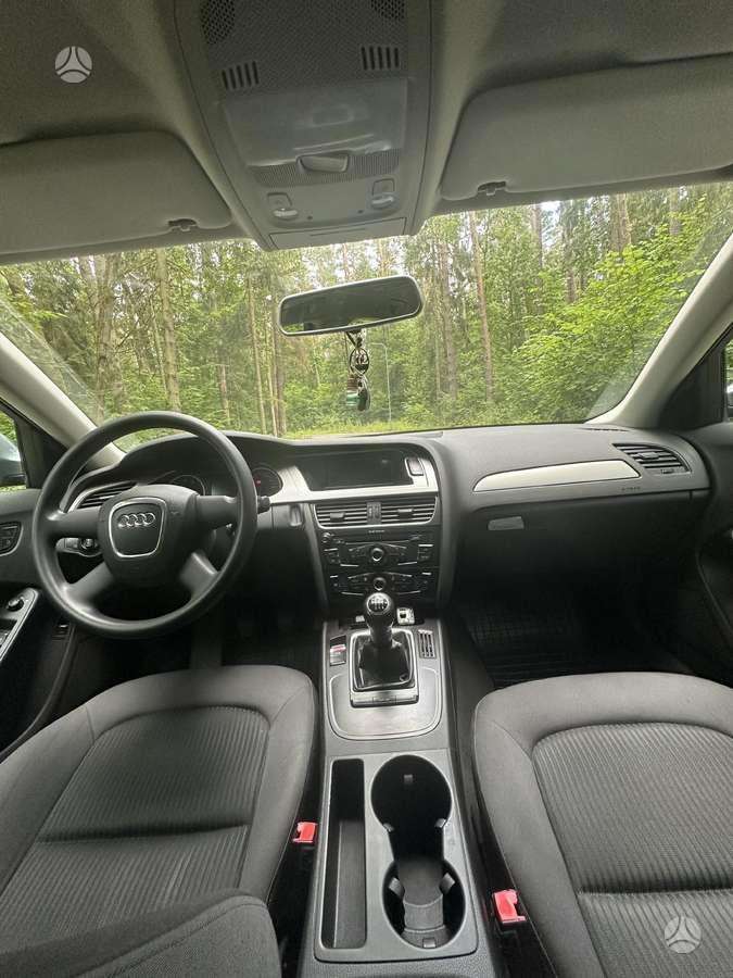 Audi A4, 1.8 l., Седан
