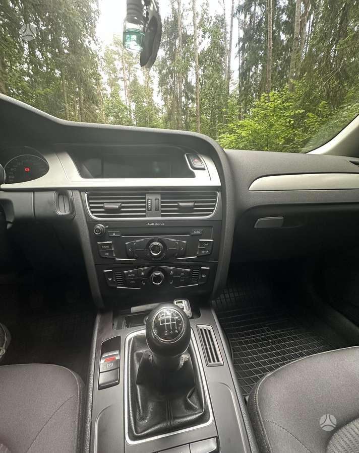 Audi A4, 1.8 l., Седан