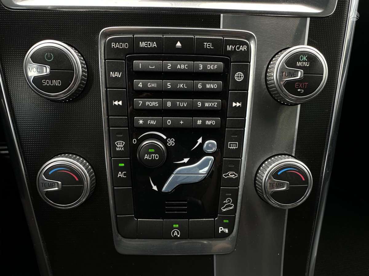 Volvo XC60, 2.4 l., Внедорожник / Кроссовер