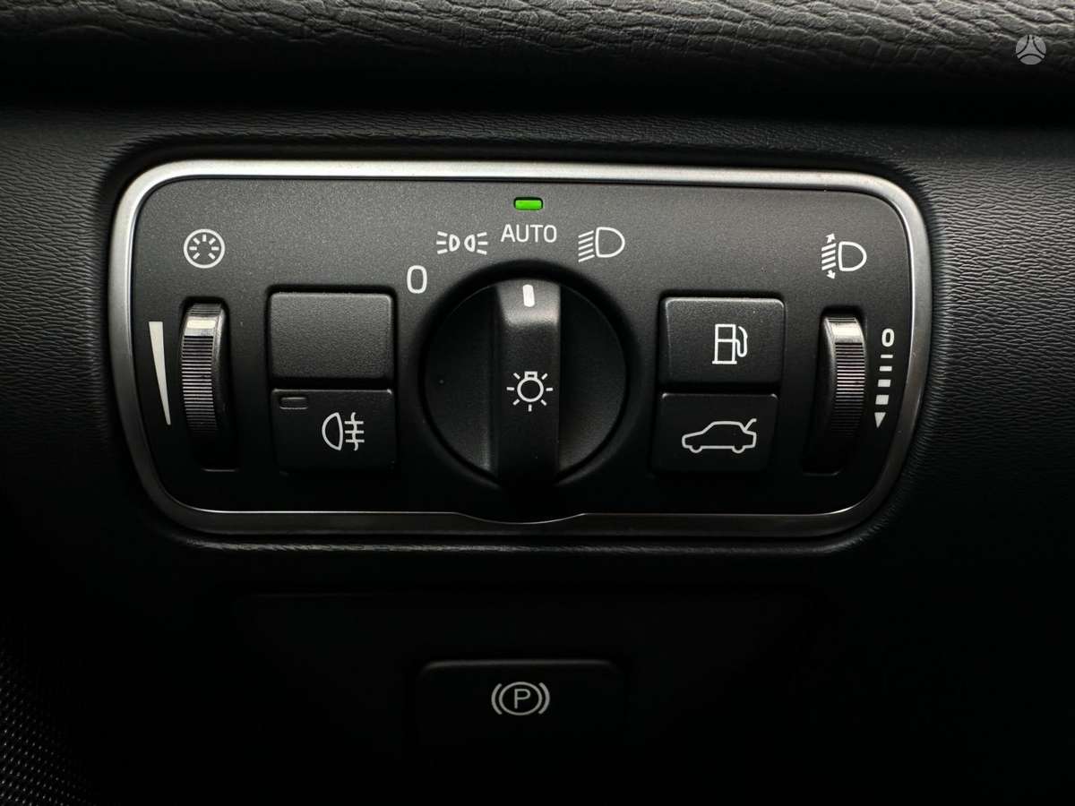 Volvo XC60, 2.4 l., Внедорожник / Кроссовер