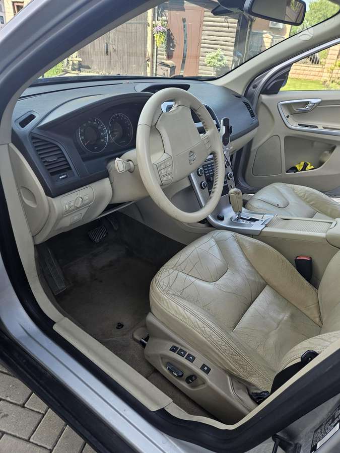 Volvo XC60 - 8