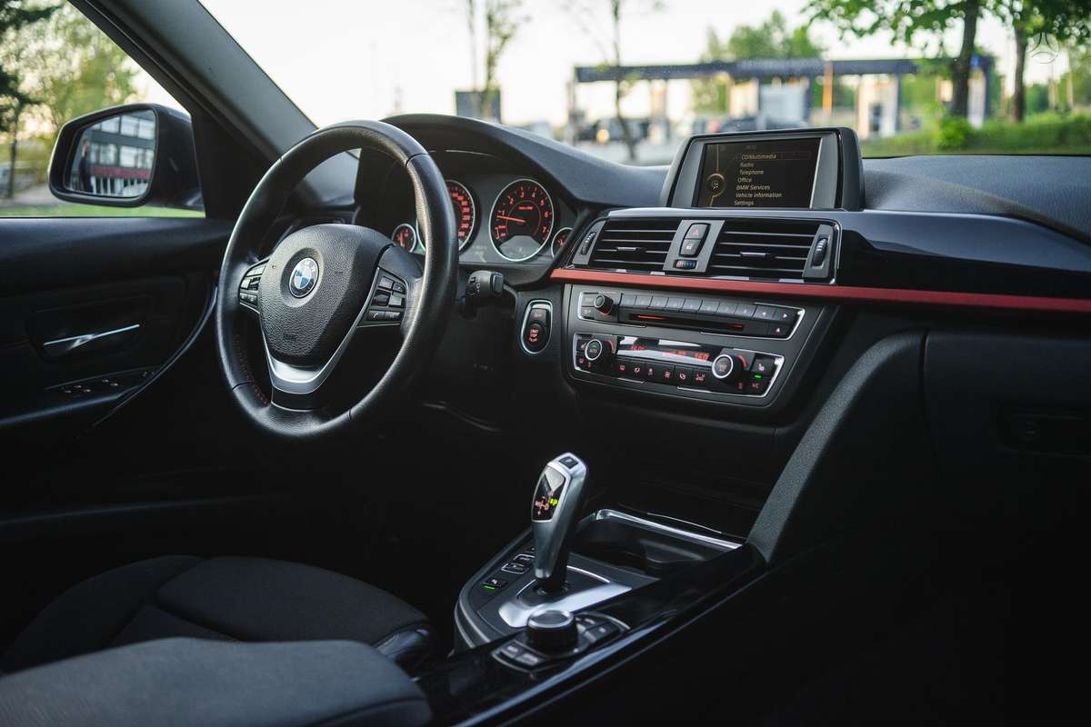 BMW 320, 2.0 l., wagon