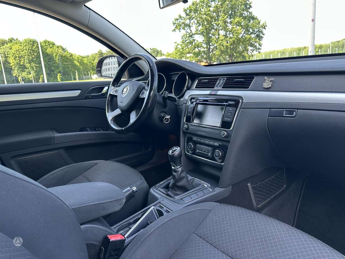 Skoda Superb, 2.0 l., hečbekas