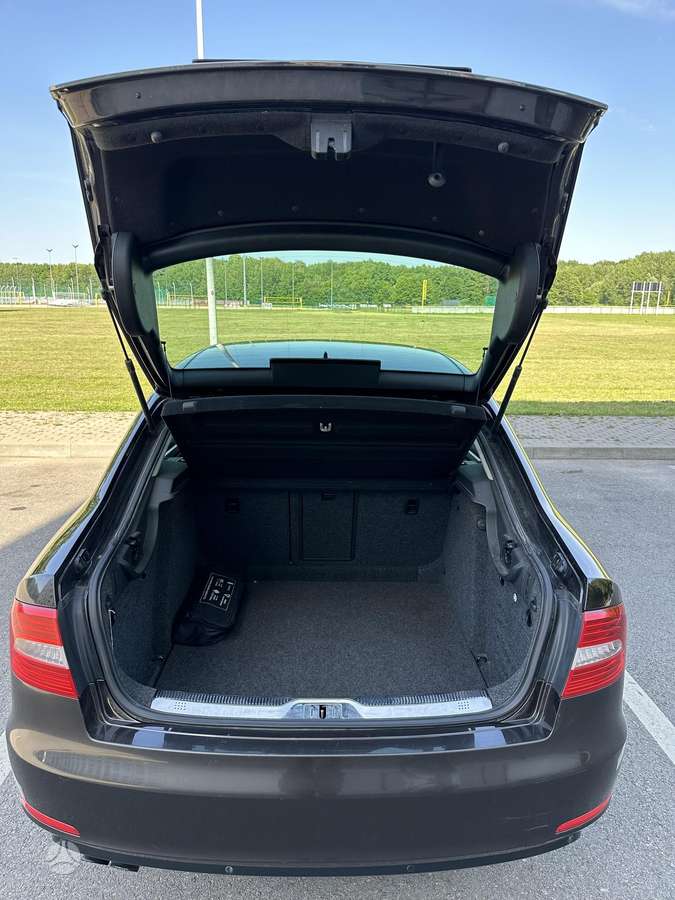Skoda Superb, 2.0 l., hečbekas