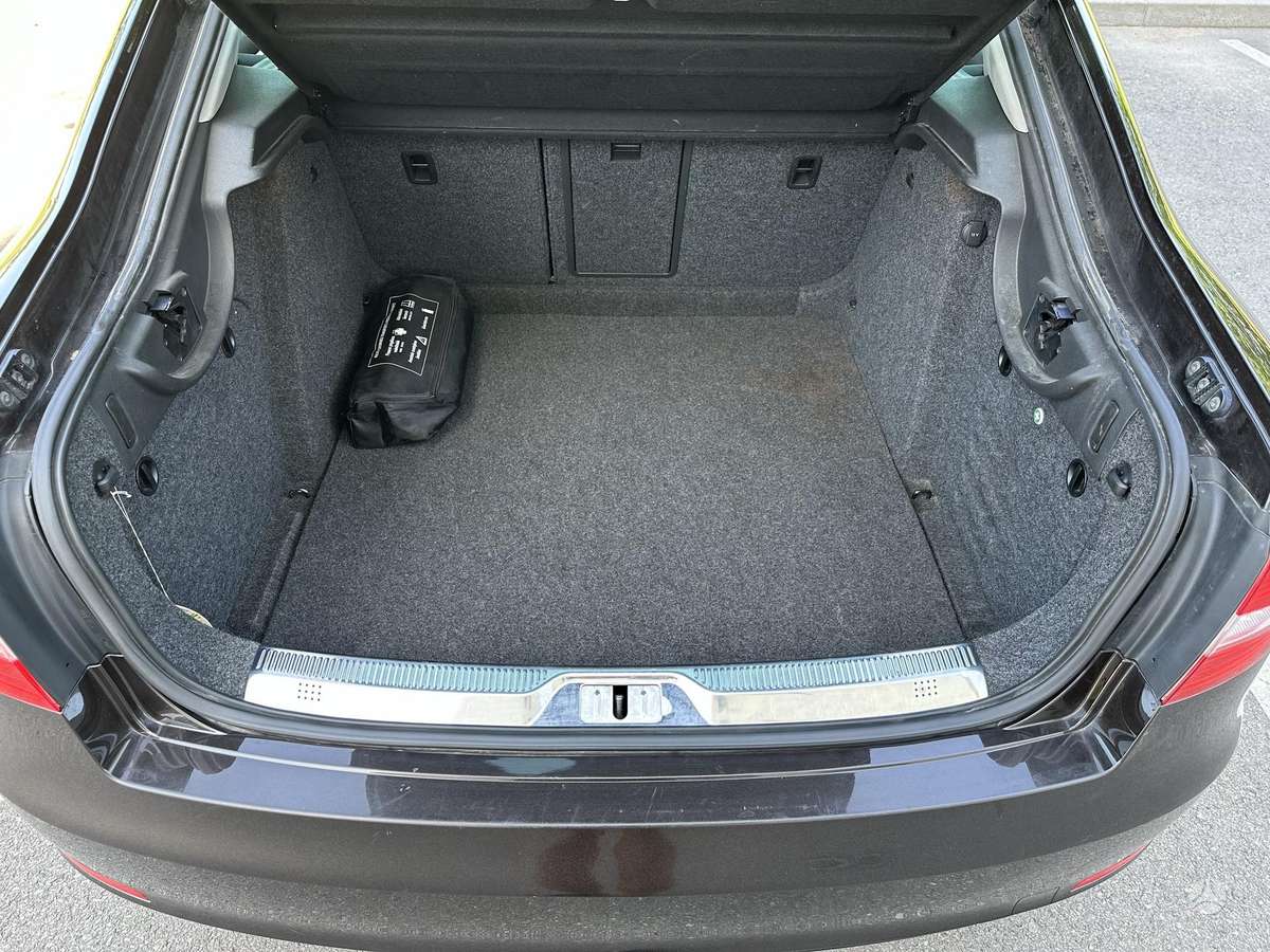 Skoda Superb, 2.0 l., hečbekas