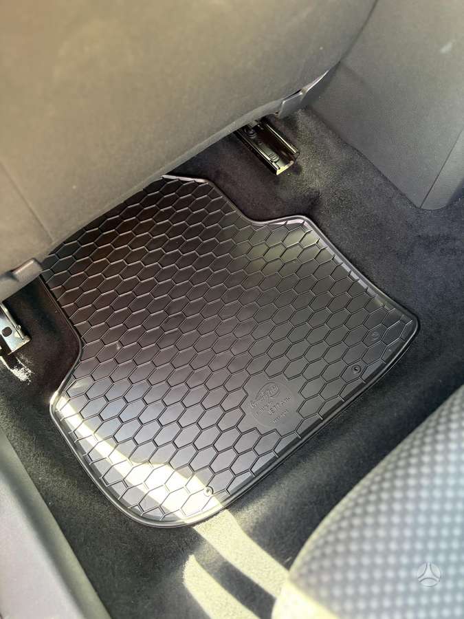 Volkswagen Jetta - 9
