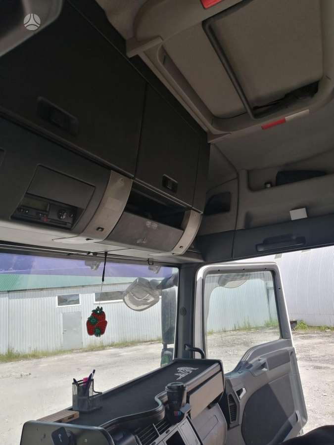 MAN MAN TGL 8 220, dropside with curtains
