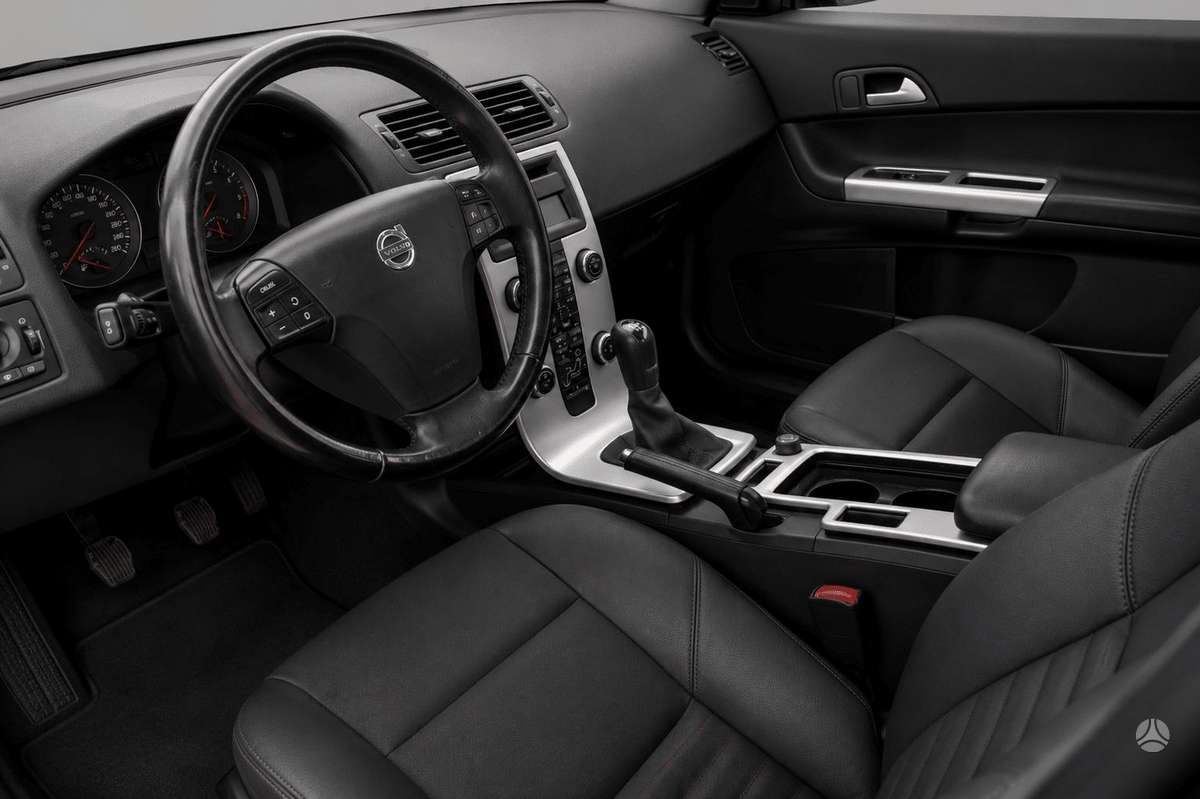 Volvo C30, 2.0 l., hatchback
