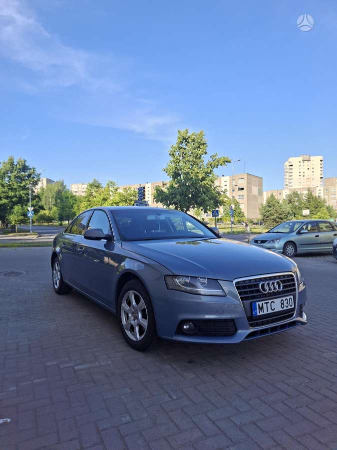 Audi A4, 2.0 l., Седан