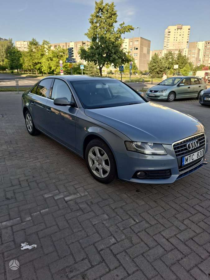 Audi A4, 2.0 l., Седан