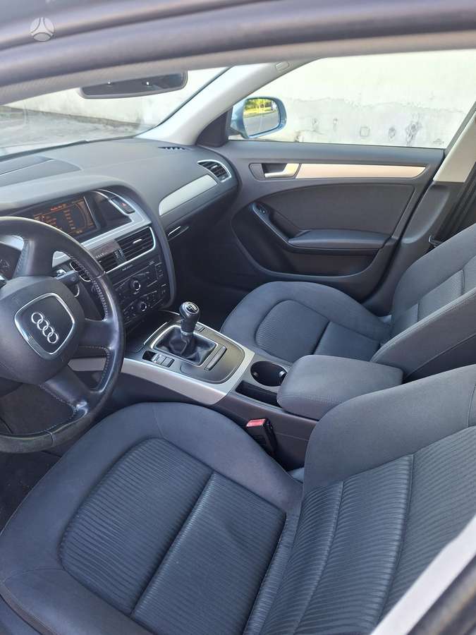 Audi A4, 2.0 l., Седан