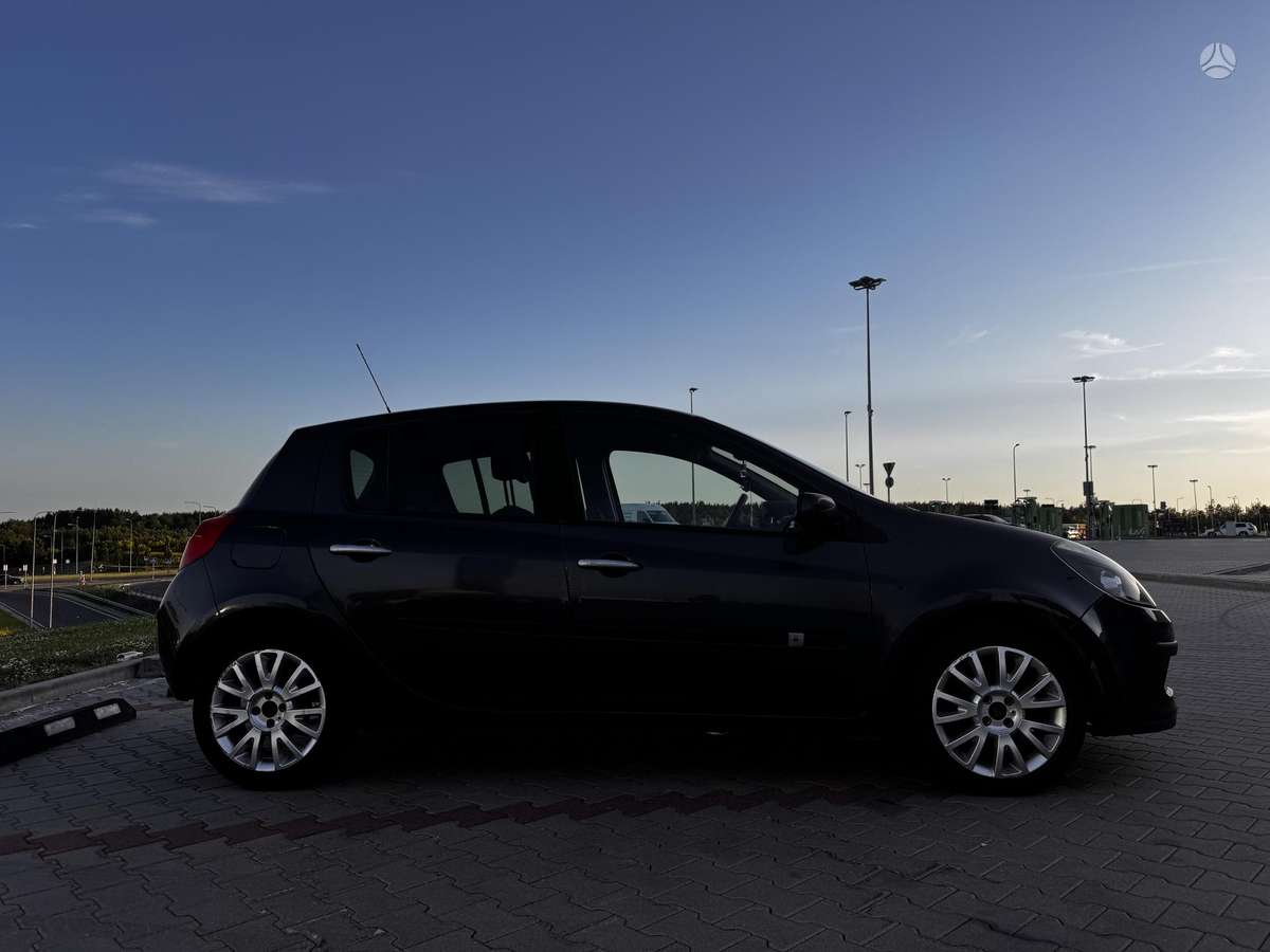 Renault Clio - 5